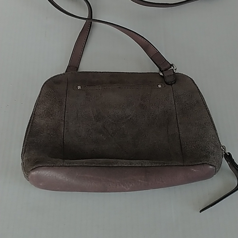 B.Makowsky Suede Leather Full Zip Wide Open Adjustable Crossbody Bag - Picture 2 of 15